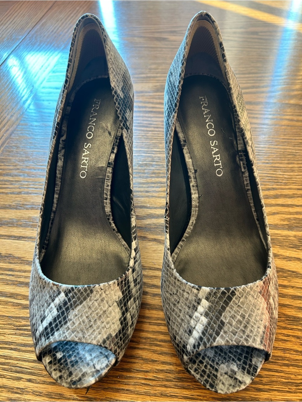 Franco Sarto Snake-Print Peep Toe Pumps in Gray and Black Size 8.5